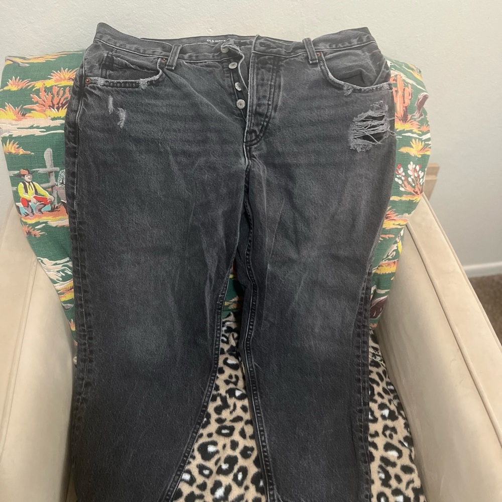 Old Navy High-Rise Slouchy Taper Jeans in Black